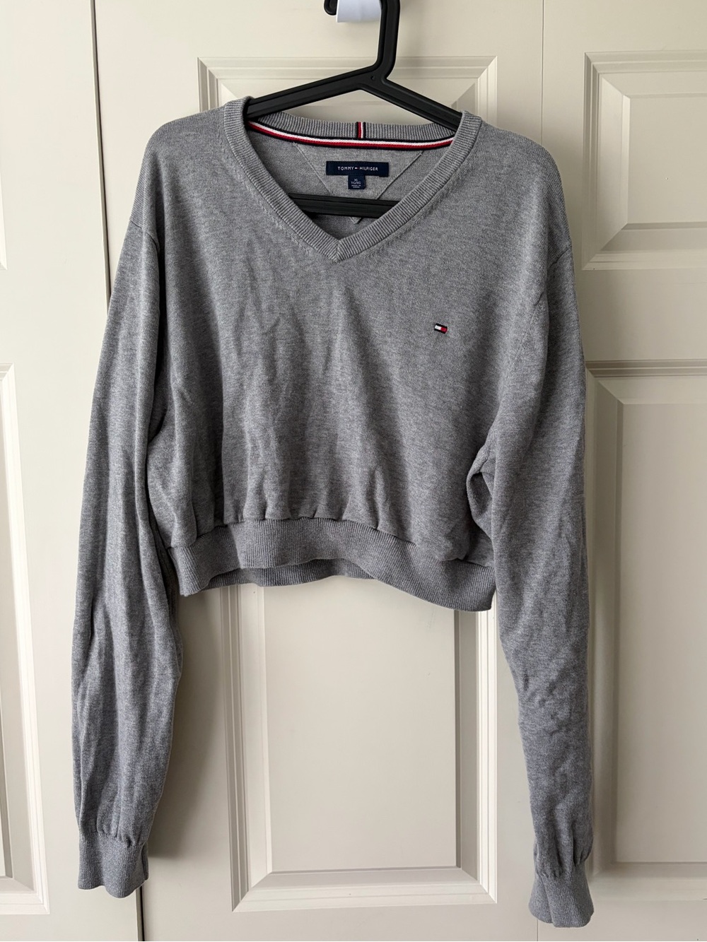 Tommy Hilfiger Gray V-Neck Cropped Knit Sweater